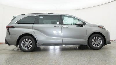 2026 Toyota Sienna XLE FWD