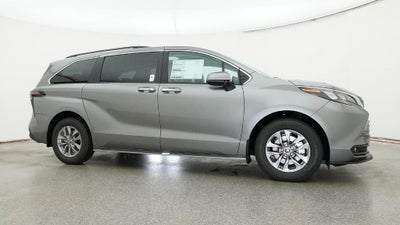 2026 Toyota Sienna XLE FWD