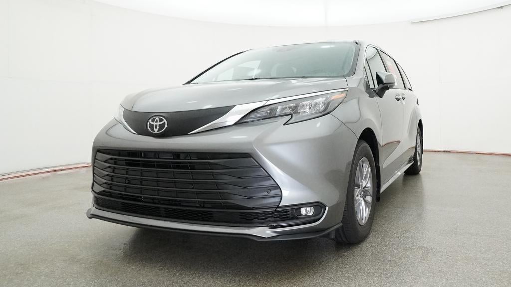 2026 Toyota Sienna XLE FWD