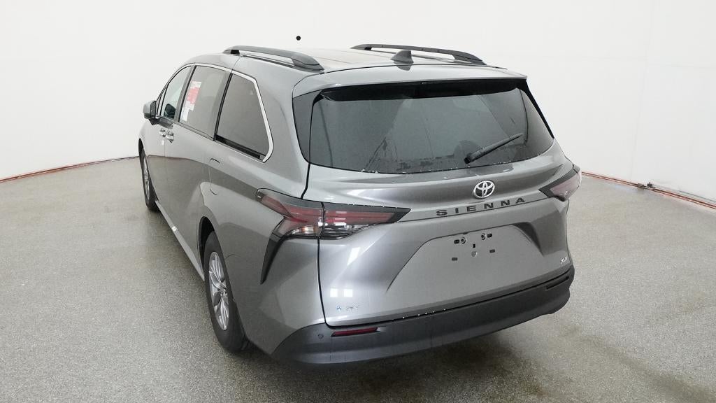 2026 Toyota Sienna XLE FWD