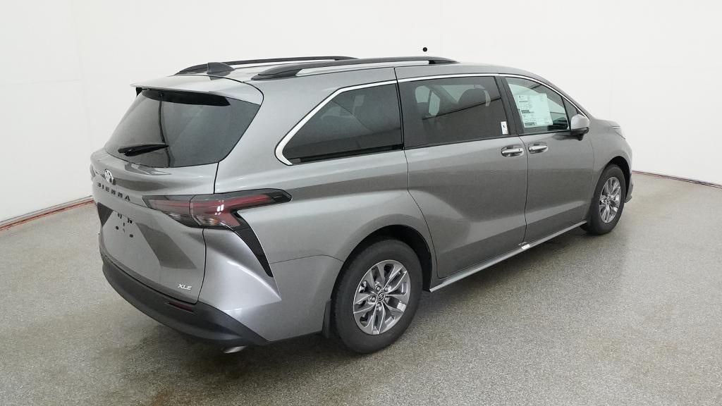 2026 Toyota Sienna XLE FWD