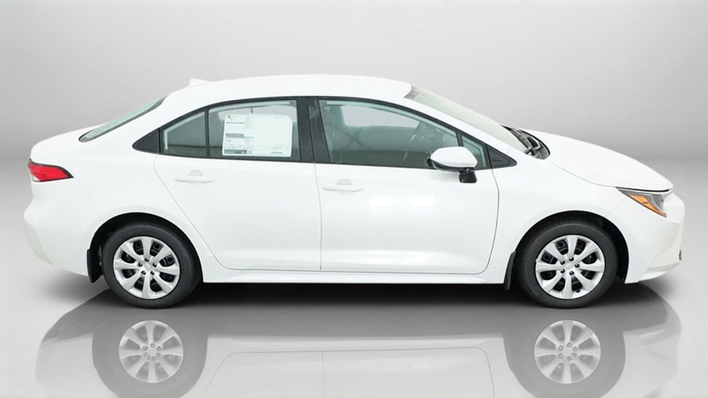 2027 Toyota Corolla LE FWD