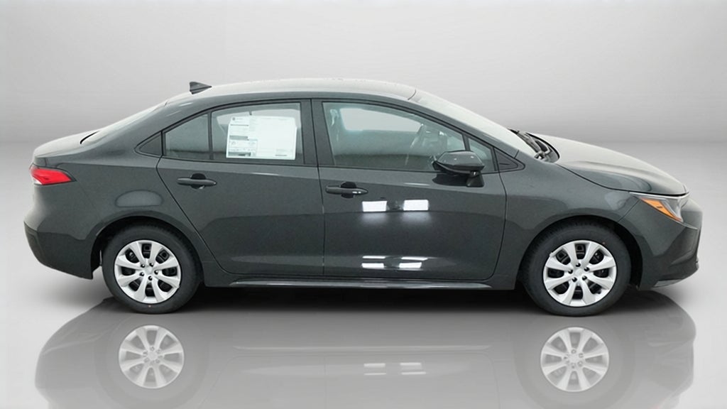 2027 Toyota Corolla LE FWD