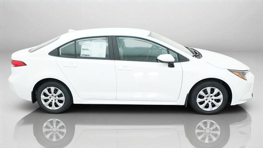 2027 Toyota Corolla LE FWD