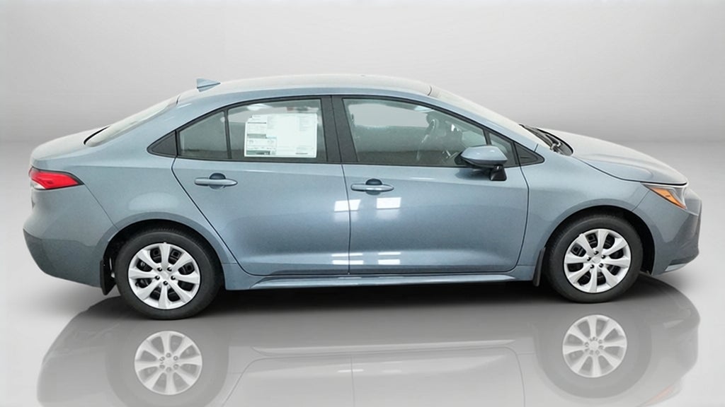 2027 Toyota Corolla LE FWD