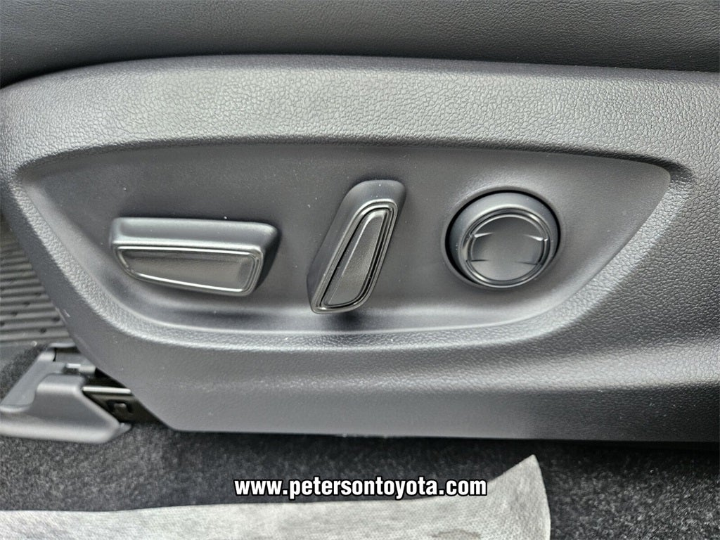 2025 Toyota Toyota Crown Signia Limited