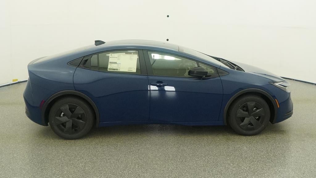 2027 Toyota Prius LE FWD