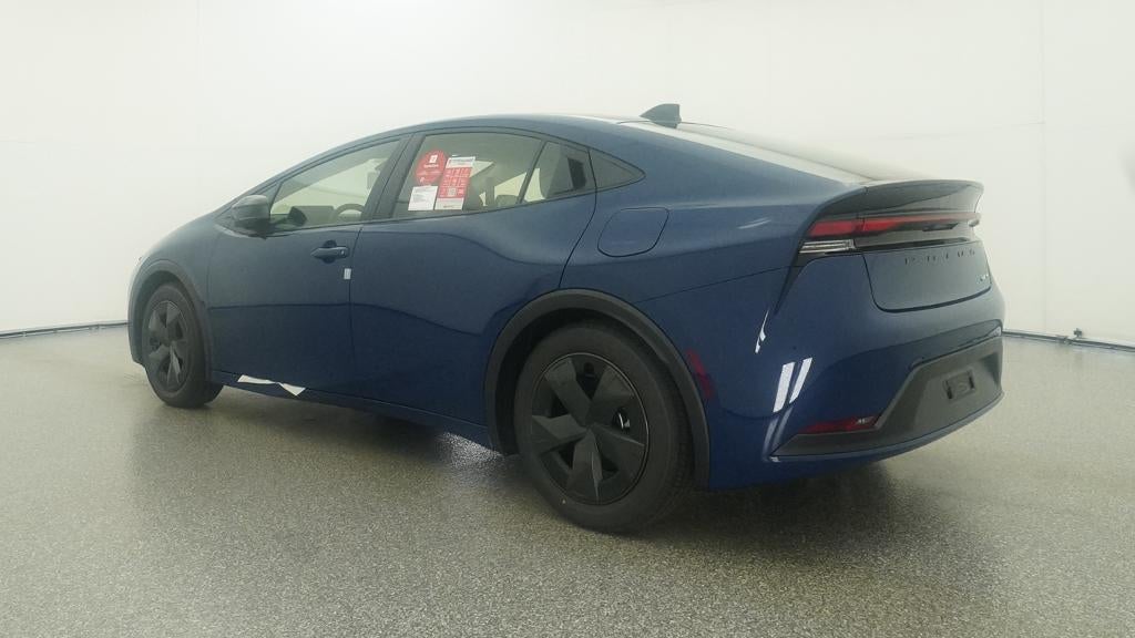 2027 Toyota Prius LE FWD