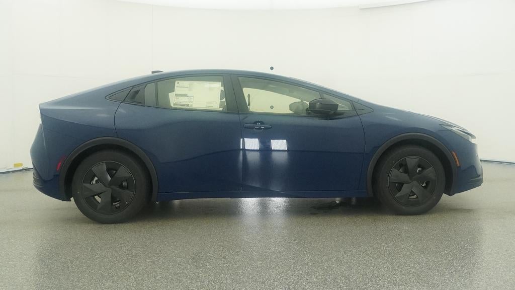2027 Toyota Prius LE FWD