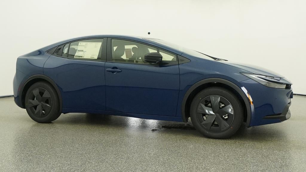 2027 Toyota Prius LE FWD