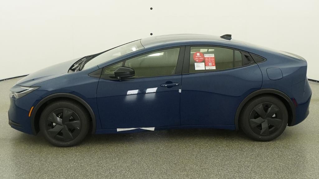 2027 Toyota Prius LE FWD