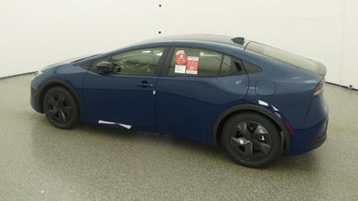 2027 Toyota Prius LE FWD