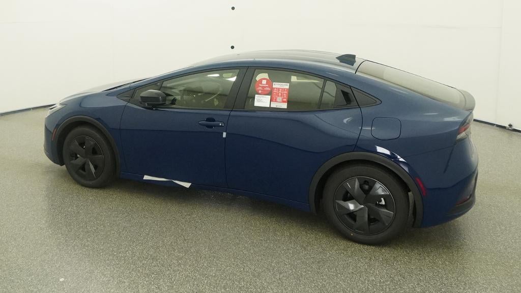 2027 Toyota Prius LE FWD
