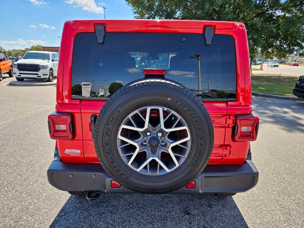 2024 Jeep Wrangler Sahara 4WD