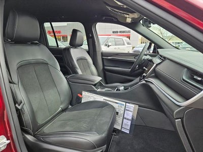 2026 Jeep Grand Cherokee Laredo