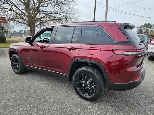 2026 Jeep Grand Cherokee Laredo