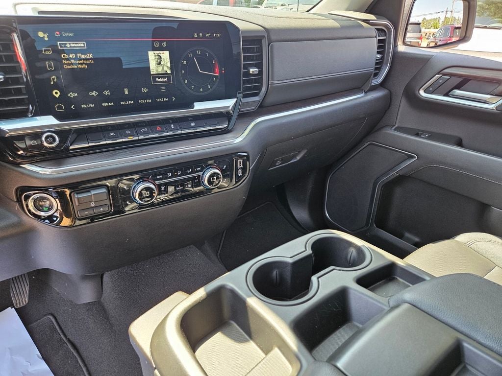 2025 GMC Sierra 1500 SLT