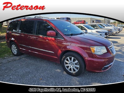 2016 Chrysler Town & Country Touring FWD