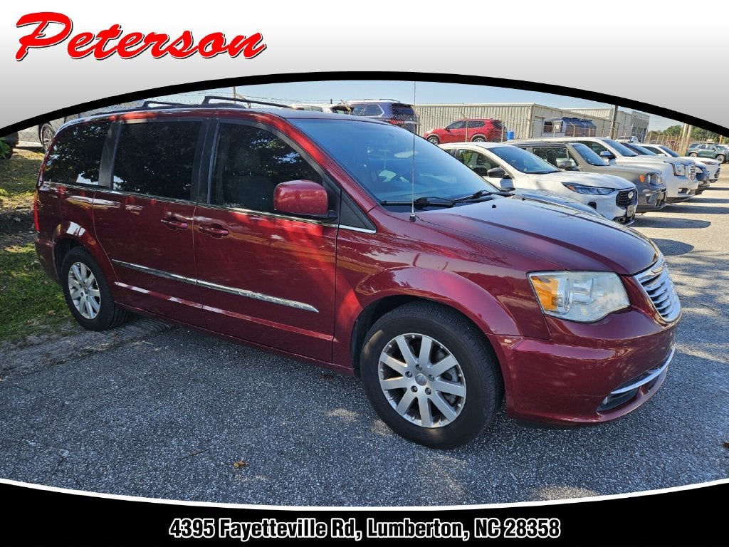 2016 Chrysler Town & Country Touring FWD