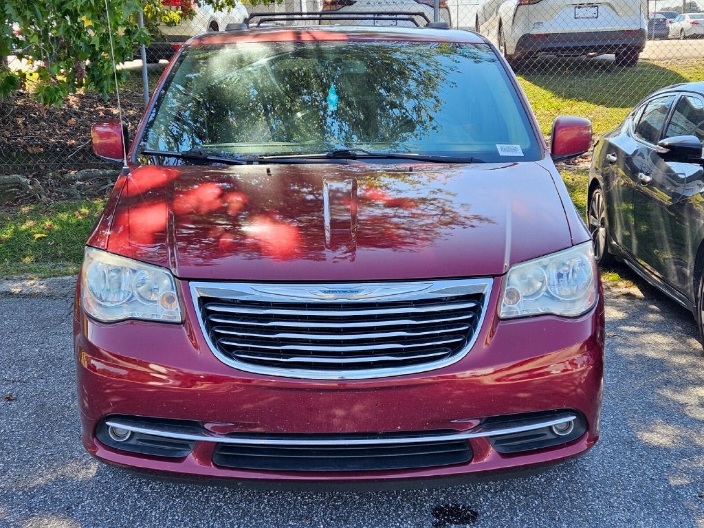 2016 Chrysler Town & Country Touring FWD