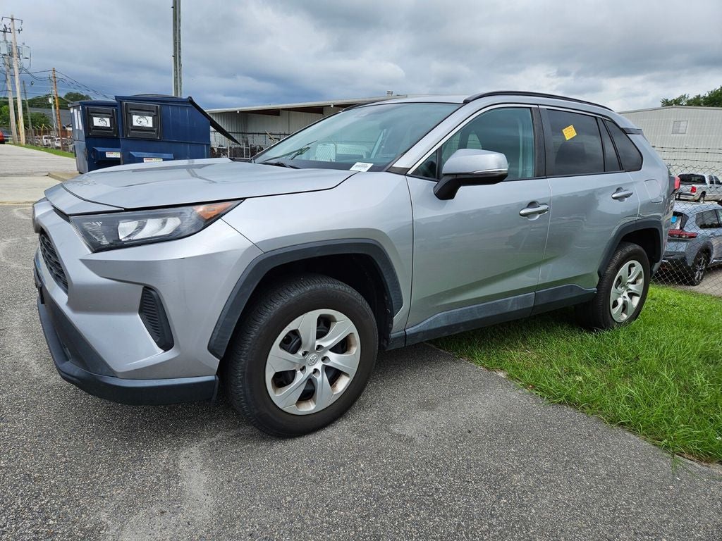 2020 Toyota RAV4 LE