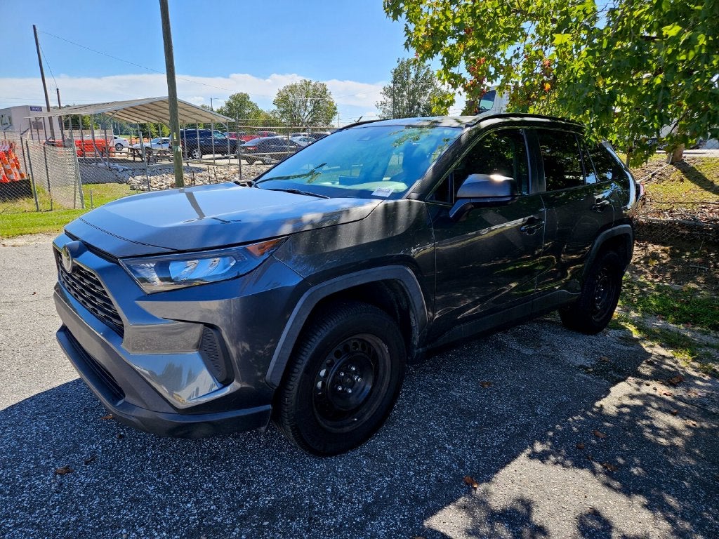 2020 Toyota RAV4 LE FWD