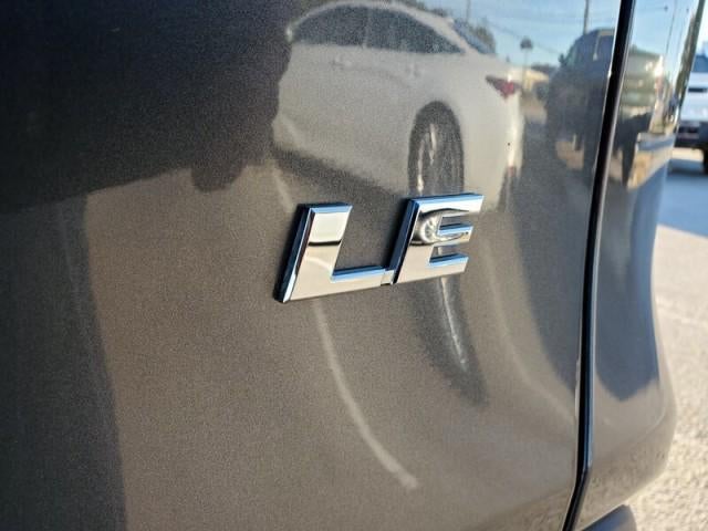 2020 Toyota RAV4 LE FWD