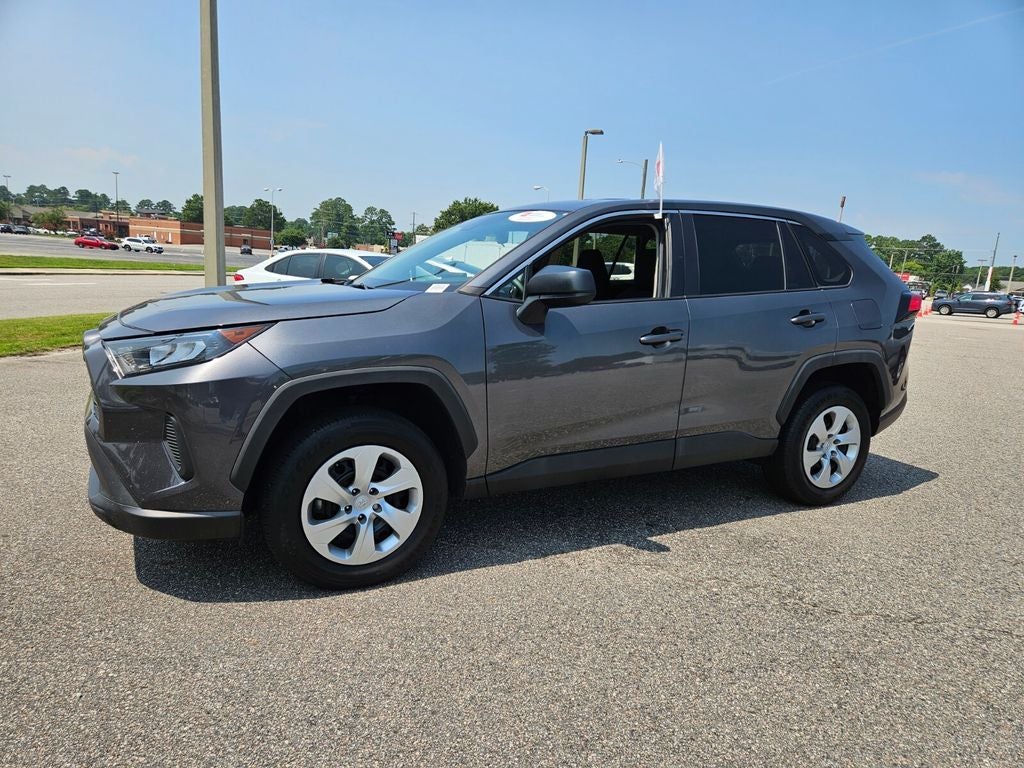 2022 Toyota RAV4 LE