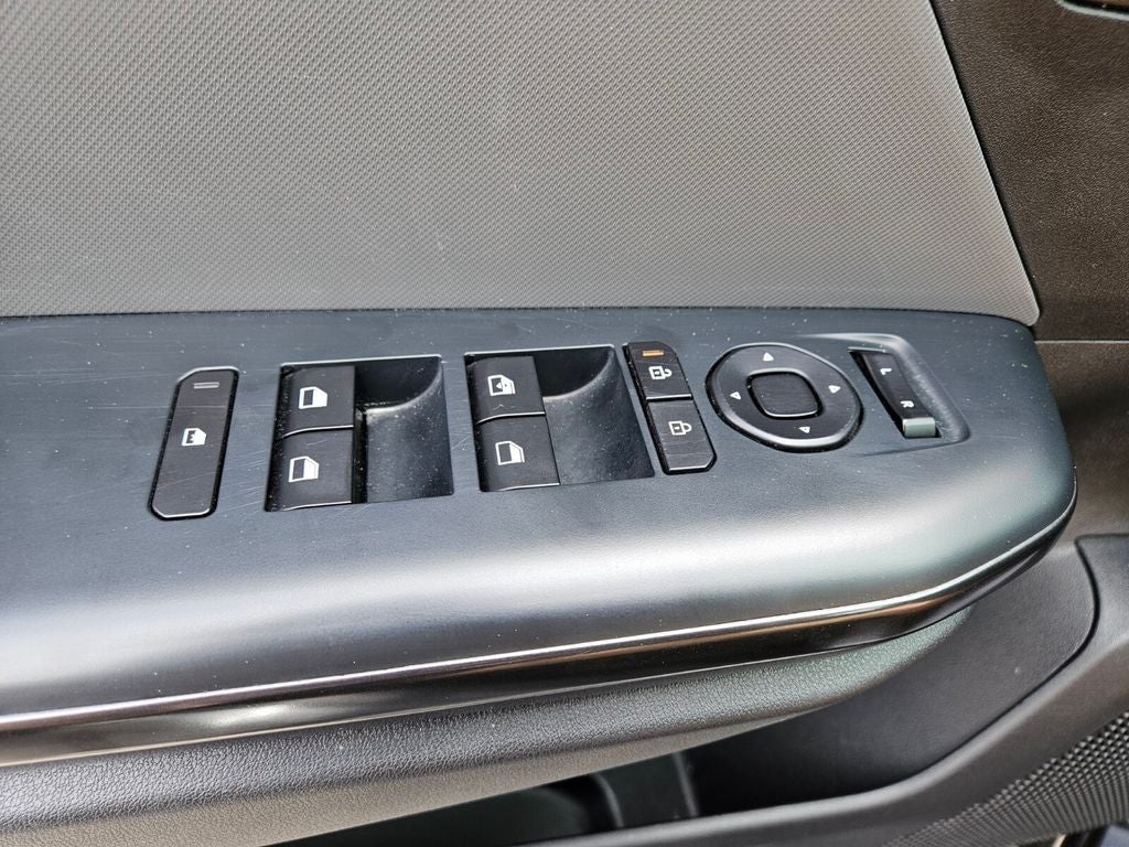 2025 Kia K4 LXS - Photo 31