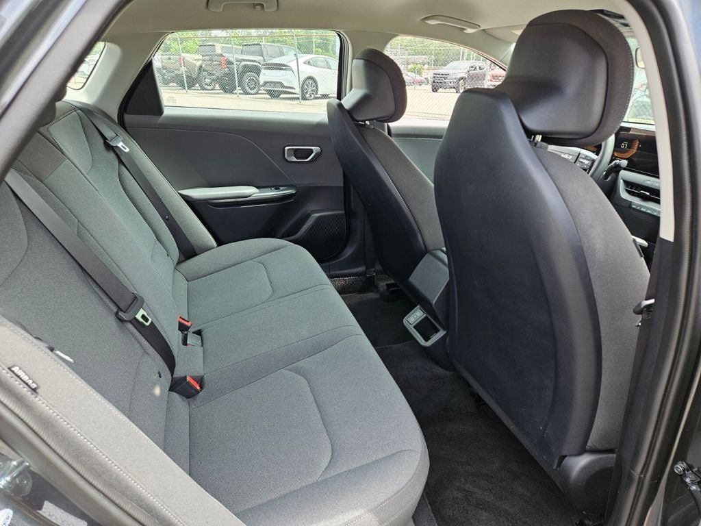 2025 Kia K4 LXS - Photo 20