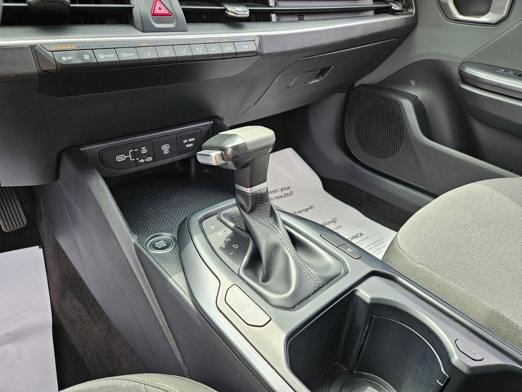 2025 Kia K4 LXS - Photo 25