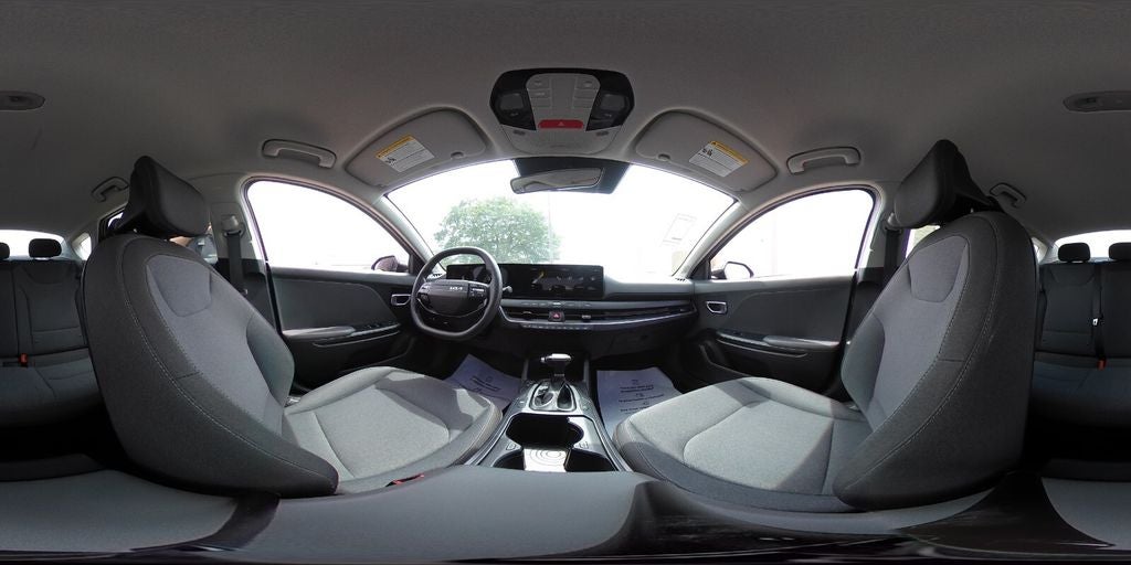 2025 Kia K4 LXS - Photo 7