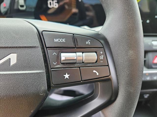 2025 Kia K4 LXS - Photo 58