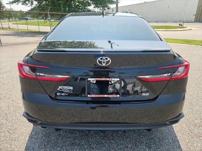 2025 Toyota Camry SE