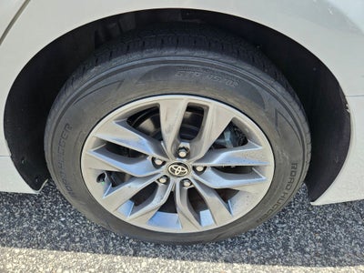 2022 Toyota Avalon XLE