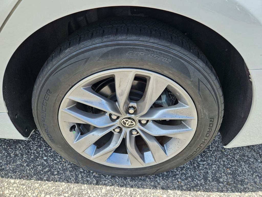 2022 Toyota Avalon XLE