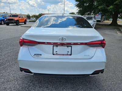 2022 Toyota Avalon XLE