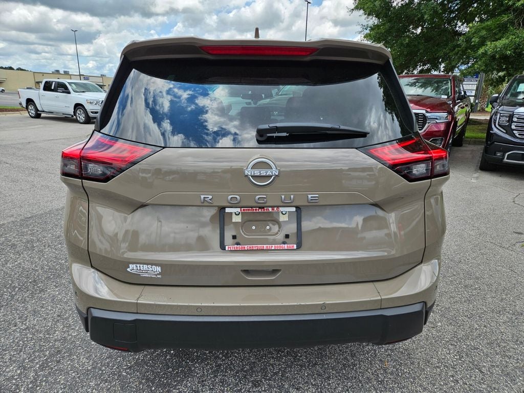 2025 Nissan Rogue SV