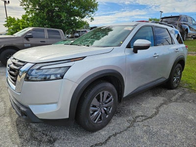 2025 Nissan Pathfinder SV