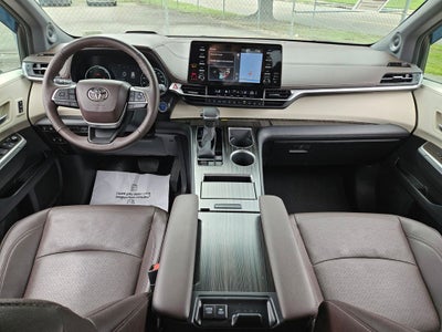 2023 Toyota Sienna Platinum 7 Passenger