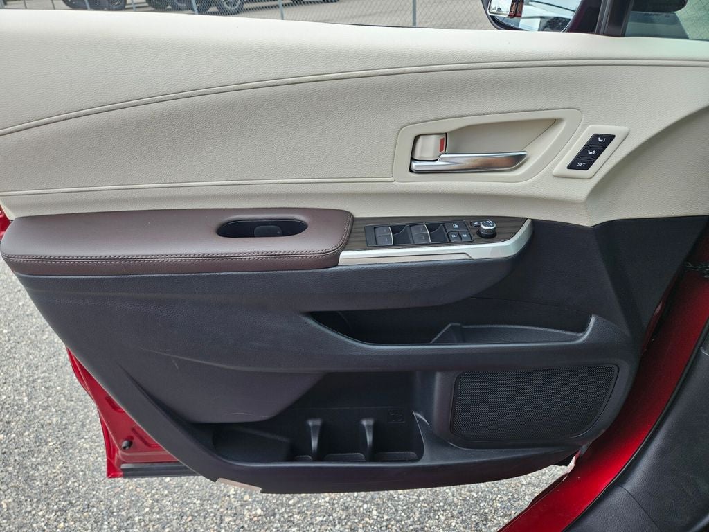 2023 Toyota Sienna Platinum 7 Passenger