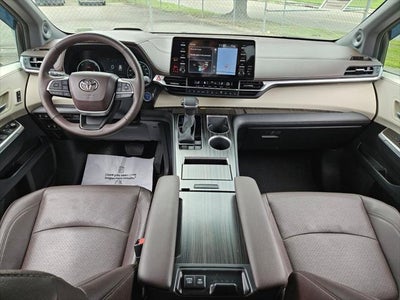 2023 Toyota Sienna Platinum 7 Passenger