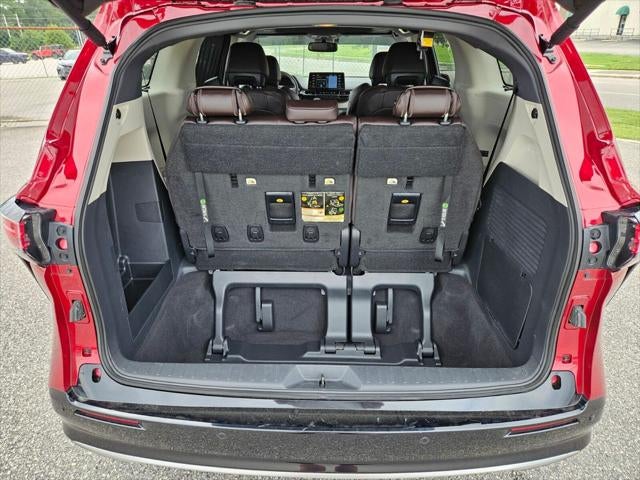 2023 Toyota Sienna Platinum 7 Passenger