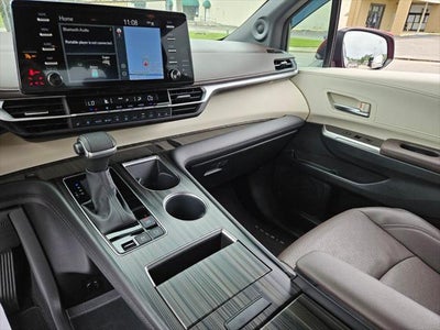 2023 Toyota Sienna Platinum 7 Passenger