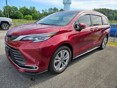2023 Toyota Sienna Platinum 7 Passenger