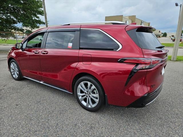 2023 Toyota Sienna Platinum 7 Passenger