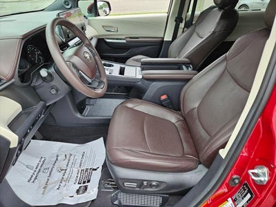 2023 Toyota Sienna Platinum 7 Passenger