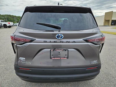 2024 Toyota Sienna XLE 8 Passenger