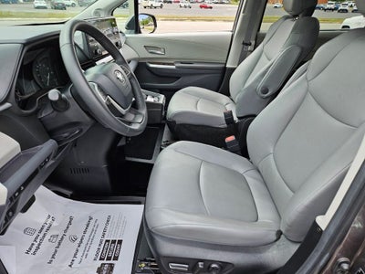 2024 Toyota Sienna XLE 8 Passenger