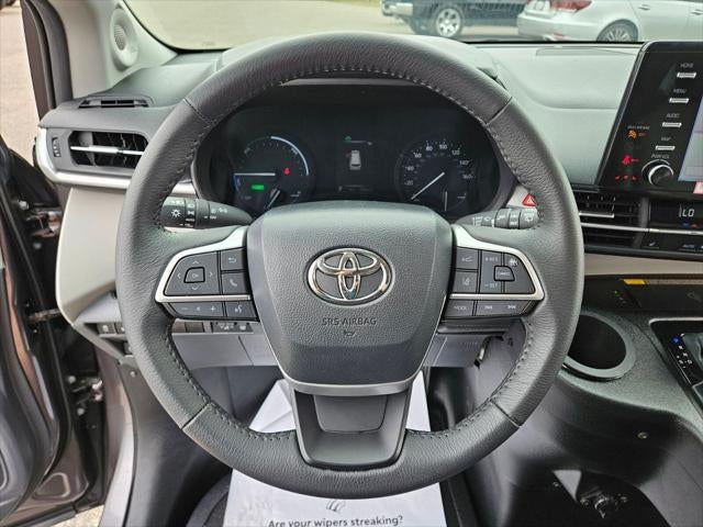 2024 Toyota Sienna XLE 8 Passenger